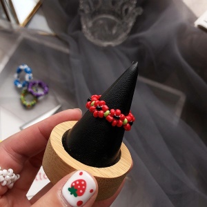 Bague mignonne  à petites fleurs