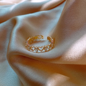 Bague en zircon avec ouvertures creuse en forme de coeur plaqué avec or véritable