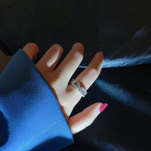 Bague mignonne ouverte en métal plaqué avec de l'or véritable
