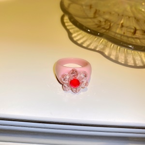 Bague acrylique en forme de fleur multicolor