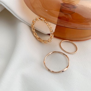 Ornement de doigts pour femme avec conception stylée