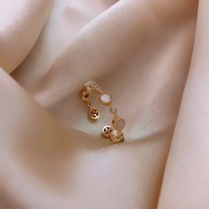 Bague simple ouverte à petit cercle