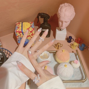Bague de doigt créative ornement de main avec diamants incrustés