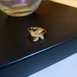 Collier pendentif et bague bijoux pour femmes