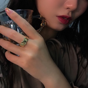 Bague de couple plaqué avec de l'ore et étroite petit parfum ring bague personnalité mode couple bague articulée bague française