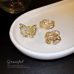 Bague ouverte en zircone sertie de diamants en forme de papillon bijoux pour femmes