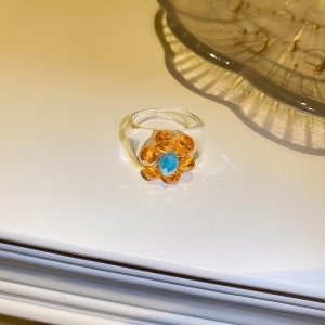 Bague acrylique en forme de fleur multicolor