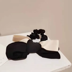 Chouchou attache cheveux