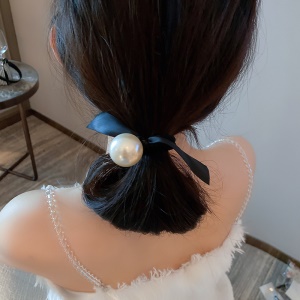 Elastique à cheveux avec décoration de perle