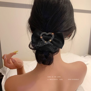 Chouchou attache cheveux en dentelle