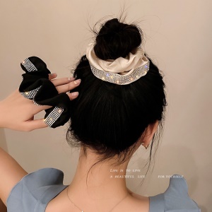Chouchou élastique à cheveux avec décoration de diamants