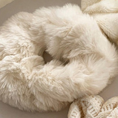 Attache cheveux en peluche