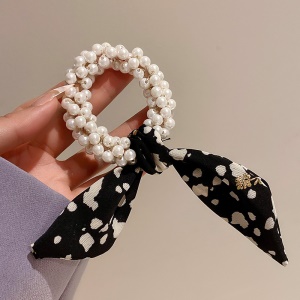 Attache cheveux avec perle