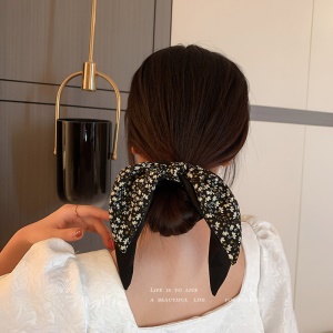 Chouchou attache cheveux fleuri