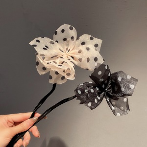 Accessoire de cheveux pour attacher et décorer