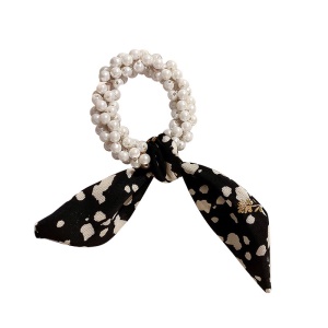 Attache cheveux avec perle