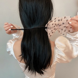 Accessoire de cheveux pour attacher et décorer
