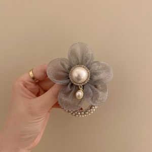 Attache cheveux avec perles