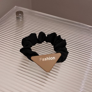 Attache cheveux pour les femmes