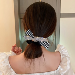 Attache cheveux incrustés de diamants artificiels