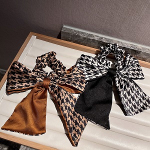 Elastique attache cheveux