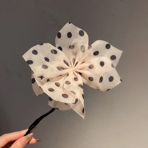 Accessoire de cheveux pour attacher et décorer