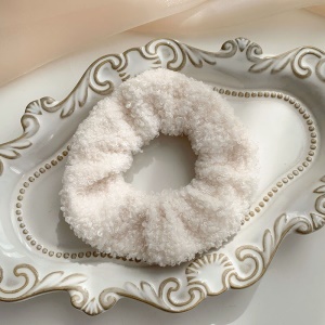 Attache cheveux en peluche