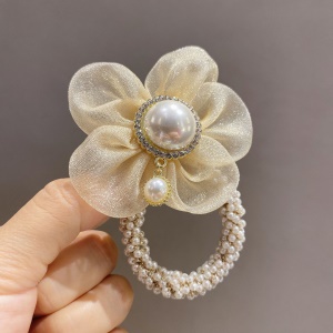 Attache cheveux avec perles