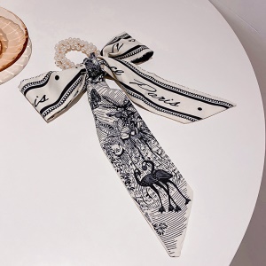 Chouchou de cheveux en dentelle avec décoration de perle