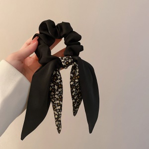 Chouchou attache cheveux fleuri