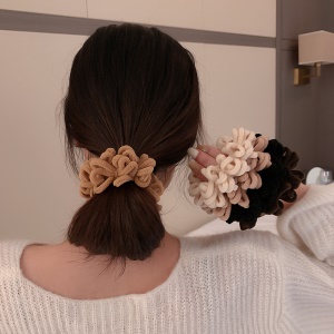 Élastique à cheveux Ours en laine bouclée