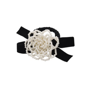 Attache cheveux incrusté de perles