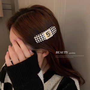 Pince à cheveux en cuir pour femmes