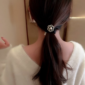 Chouchou cheveux avec décoration