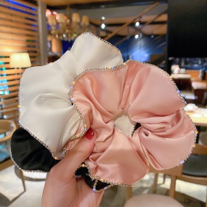 Chouchou cheveux en dentelle en soie