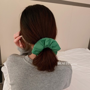 Chouchou cheveux simple avec couleur unie