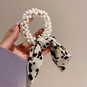Attache cheveux avec perle