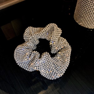 Chouchou cheveux avec décoration de diamant artificiel