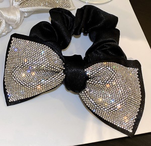 Chouchou cheveux forme de noeud papillon avec des diamants artificiels