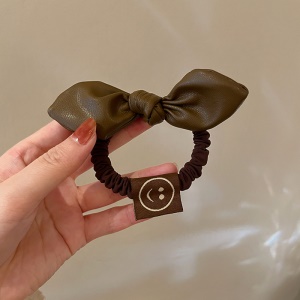 Chouchou attache cheveux en cuir artificiel