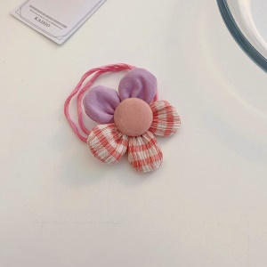 Attache cheveux avec motif décoratif