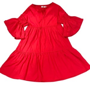 Robe décontractée et aérée à manche entonnoir et col à lacet