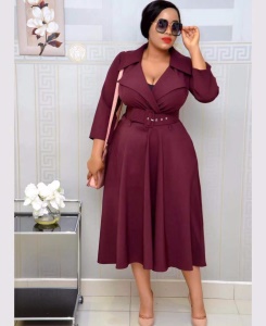 Robe tendance bureau large col rabattu