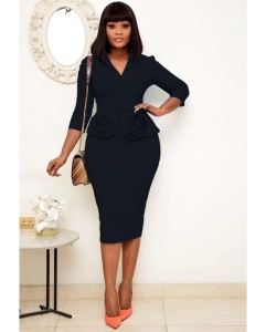 Robe à col V avec ceinture