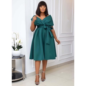 Robe de soirée grande dame manche ouvert sans col